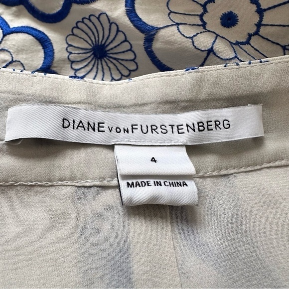 Diane Von Furstenberg-Embroidered Floral 100% Silk Crop Dress Trouser (Size:4) - Picture 12 of 12